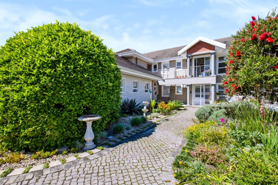  Bedroom Property for Sale in Twin Rivers Western Cape